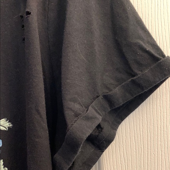 Torrid Black Tee with Vibrant Floral Design with Distressing Size 2 (plus) - Picture 5 of 5